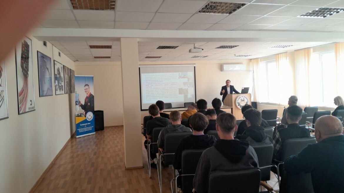 Decada „Memoriei și Recunoștinței” la Colegiul de Inginerie din Strășeni